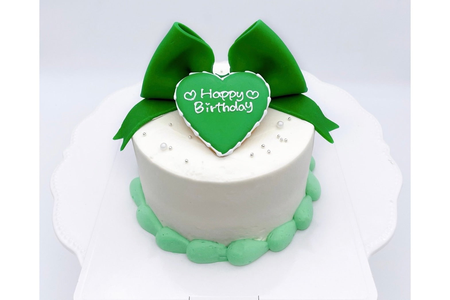 リボンケーキ（緑） – 【オーダーケーキの通販・専⾨店】⼤阪堀江の