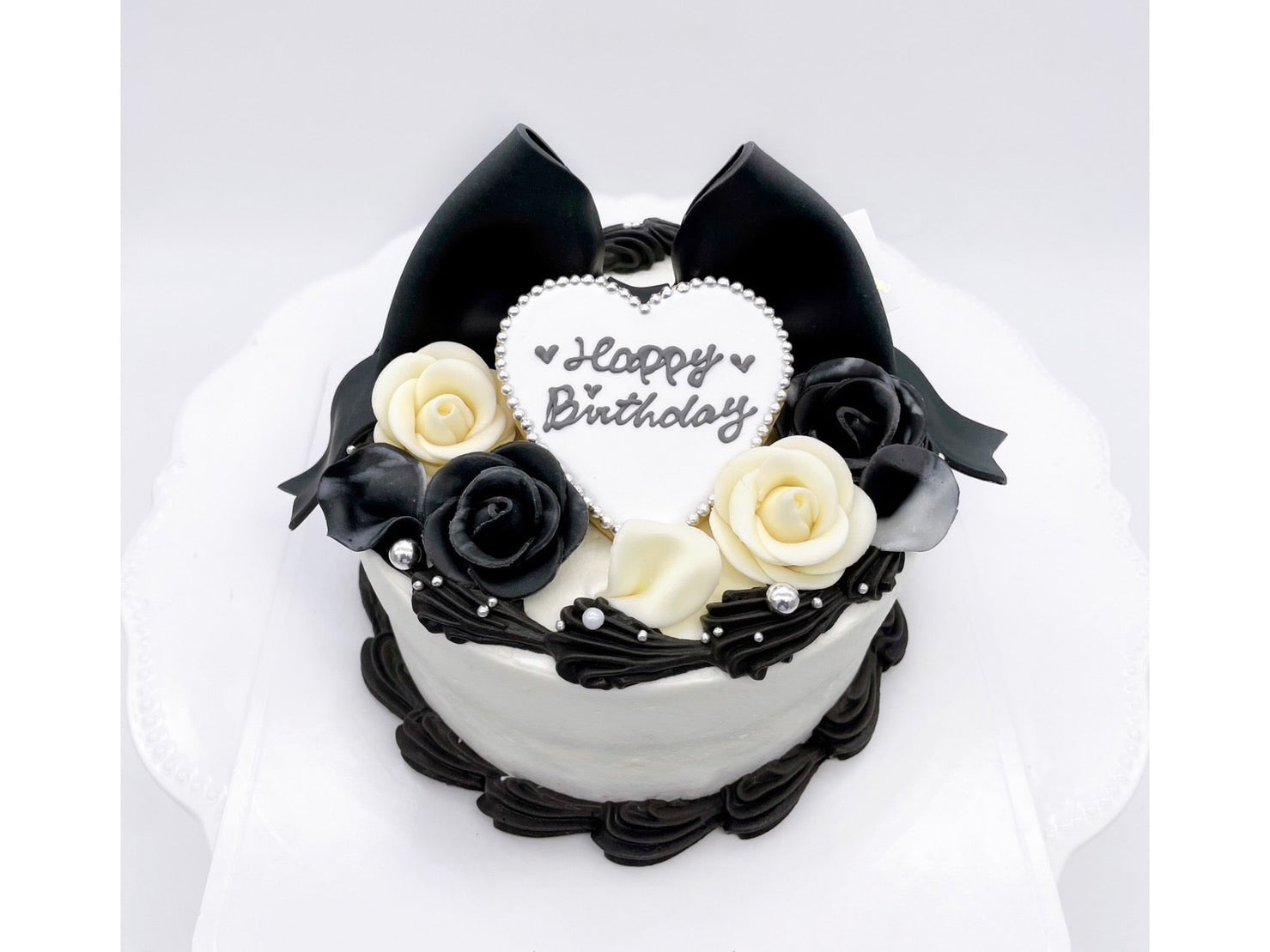 Ribbon and rose Cake – 【オーダーケーキの通販・専⾨店】⼤阪